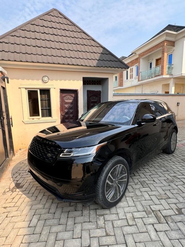 Thumbnail 10 of 2018 Land Rover Velar Range Rover Velar